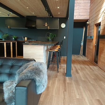 Hooting Owl Private Ski Chalet Нисеко Екстериор снимка